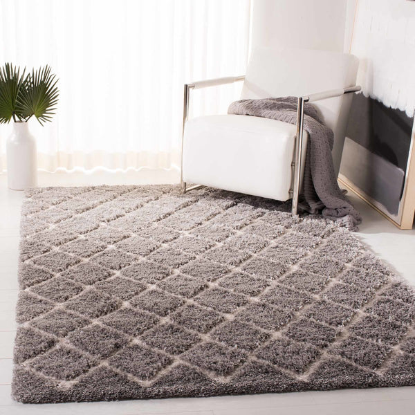 Safavieh Adriana Shag 780 Power Loomed  Rug Light Grey / Cream ARG780G-3