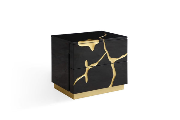 VIG Furniture Aspen Eastern King Bed & Nightstands In Black Velvet With Gold Accents, High-Gloss Finish, Soft-Close Drawers VGVCBD1801-BLK-BED-2NS-SET-EK