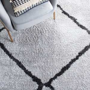 Safavieh August 500 Power Loomed Shag Rug Beige / Charcoal AUG532H-9