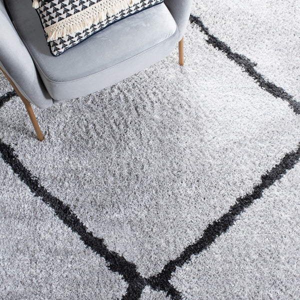 Safavieh August 500 Power Loomed Shag Rug Beige / Charcoal AUG532H-9