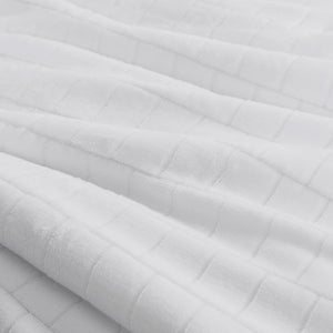 English Elm King/Cal Plush to Sherpa Comforter Set with Hypoallergenic Down Alternative, OEKO-TEX Certified, Machine Washable Cozy Luxury B035100015