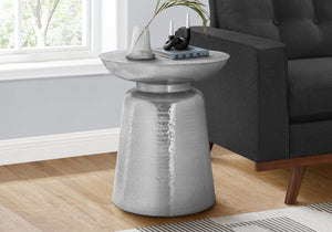 English Elm Accent Table, Hand-Crafted Chrome Drum Design, Versatile Side Or Nightstand For Modern Decor B2710P219450