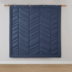 JLA Home Intelligent Design - Quilted Remy Chevron Comforter Set with Plush 350gsm Fill, Hypoallergenic OEKO-TEX, Machine Washable Luxury Navy ID10-2296