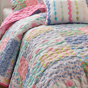 English Elm 4-Piece Full/Queen Quilt Set Pink Floral Coverlet with 2 Shams & Throw Pillow, Soft Microfiber Comfort B035P408452