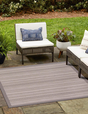 Unique Loom Outdoor Border Lines Machine Made Border Rug Gray, Gray/Silver 6' 1" x 6' 1"