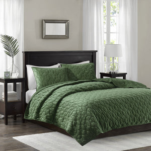 English Elm 3 Velvet Quilt Set Full/Queen with Geometric Quilting, Soft Antimicrobial Velvet Texture, Cozy Layering Green 17.72 L x 16.14 W x 8.27 H B03597557