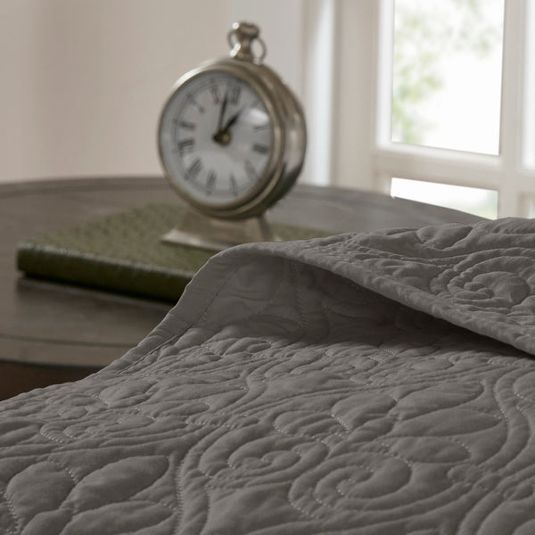 English Elm Reversible Madison Park Quebec Bedspread Set Full Dark Grey with Quilted Texture, Oversized & Antimicrobial Protection B03597551