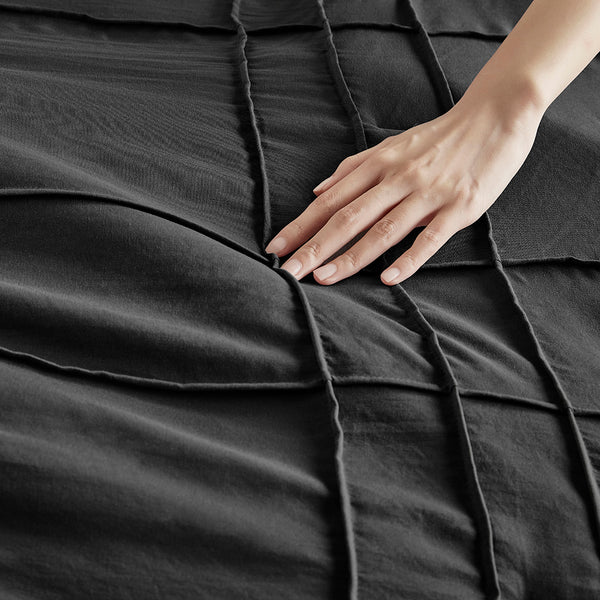 JLA Home Comfort Spaces - Soft Soft Washed Pleated Duvet Cover Set with OEKO-TEX, Ultra-Soft Microfiber, Breathable All-Season Comfort Black AM12-0156