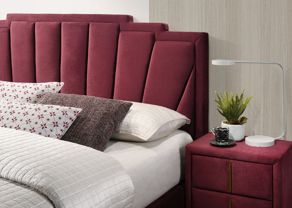 English Elm Glam Plush Flannelette Queen Bed with Shell Tufting and Padded Headboard on Metal Legs for Style Gold,Red 84 L x 26 W x 5 H B2741S00335