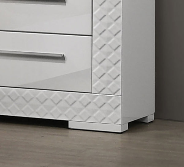 English Elm Modern Whitby Chest Glossy White 4-Drawer Bedroom Dresser with Chrome Handles, Felt-Lined Drawers, Wooden Legs – Stylish Durable Storage B2741P370863