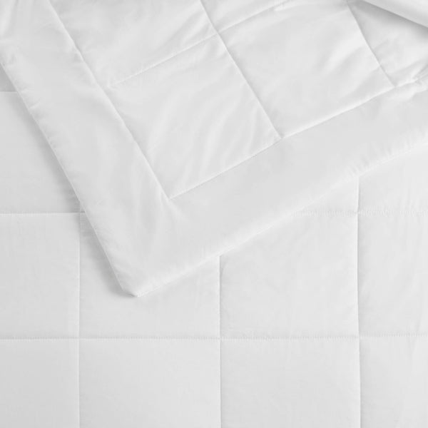English Elm Down Breathable Nylon-Jersey Down Alternative Blanket — Cool, Silky, Wrinkle-Resistant Microfiber, Noiseless Quilted Twin White 15.75 L x 12.99 W x 4.53 H B035P266700
