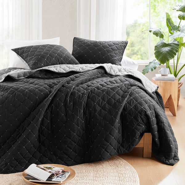 JLA Home Madison Park - 7 Piece Stripe Comforter and Quilt Set – Coastal-Boho Full/Queen Bedding, Microfiber, All-Season Layered Style Black MP10-8486