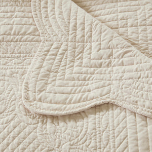 JLA Home Madison Park - Oversized Quilted Throw Adds Vintage-Soft Texture with Scalloped Edges, Breathable Cotton Fill, Machine Washable Cream MP50-1215