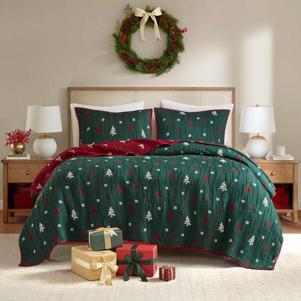 JLA Home Madison Park - Coverlet Festive Matelassé Reversible Jacquard with Trees & Snowflakes—Lightweight Cozy Holiday Layer 96 L x 106 W x 0.25H MP13-8813
