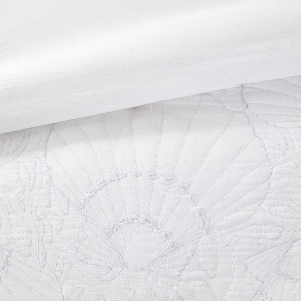 English Elm Comforter Harbor House Crystal Beach White King Quilted Seashell Cotton Set with Blue Bedskirt B03595762