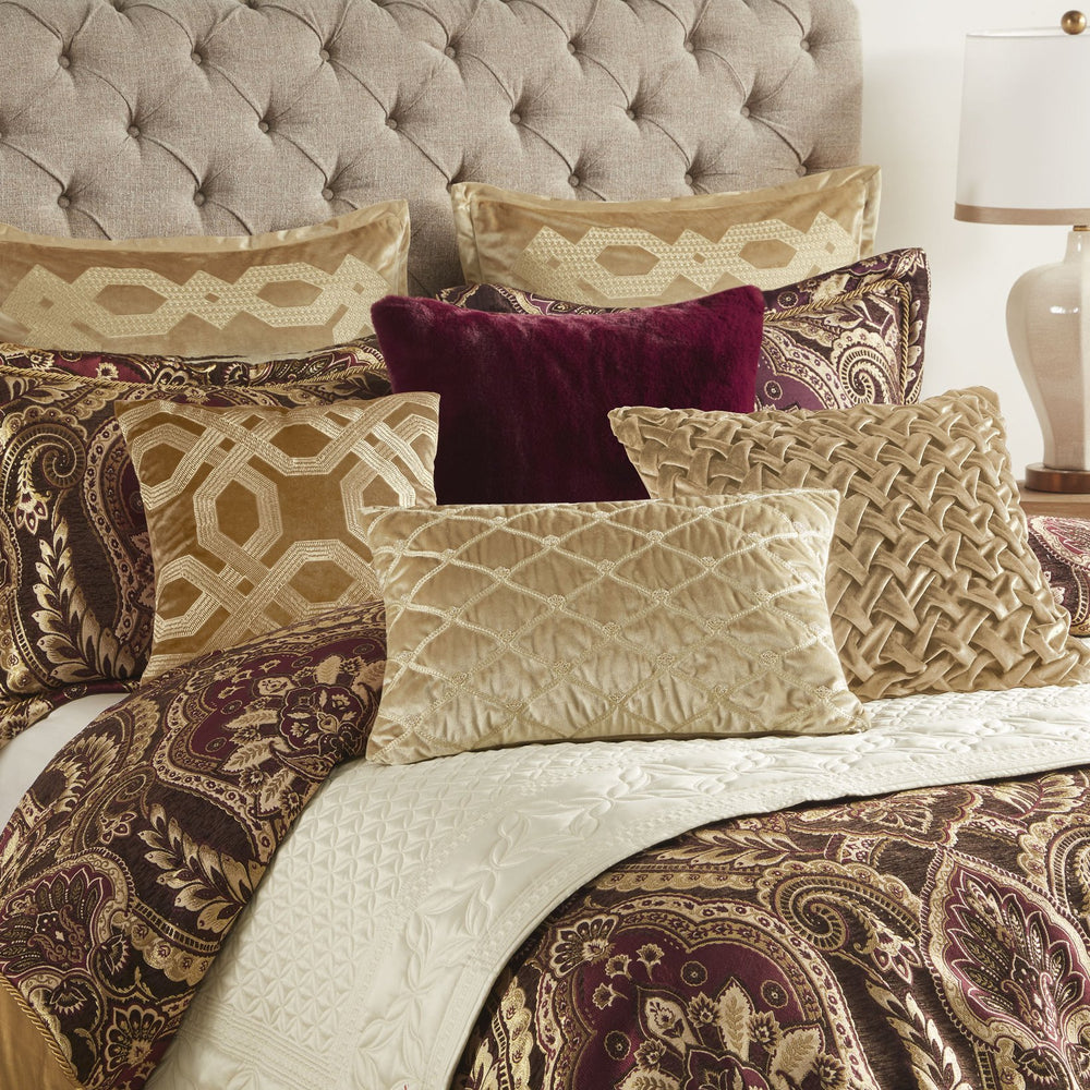 JLA Home Croscill Classics - 4 Piece Comforter Set Regal Jacquard Chenille 17th-Century French-Inspired Luxury Bedding Ensemble CCL10-0003