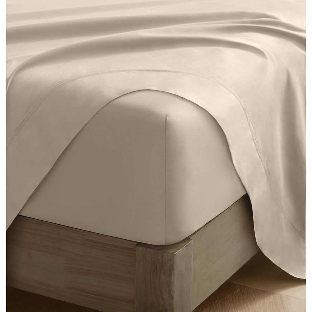 English Elm 4 Piece Queen Sateen Sheet Set - Luxurious Egyptian Cotton, Deep-Pocket, Easy Care Bedding Essentials B035P381332