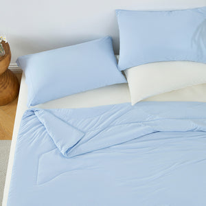 English Elm 1-piece Wave Quilted Nylon Spandex Cooling Comforter for Full and Queen Beds B035P408411