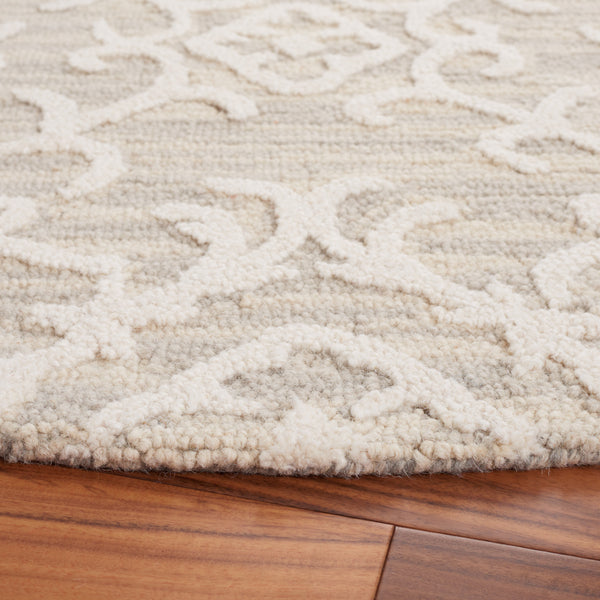 Safavieh Blossom 104 Hand Tufted  Rug Grey / Ivory BLM104A-10