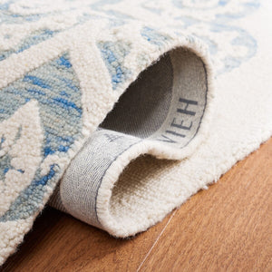 Safavieh Blossom 108 Hand Tufted Country and Floral Rug Ivory / Blue BLM108M-4