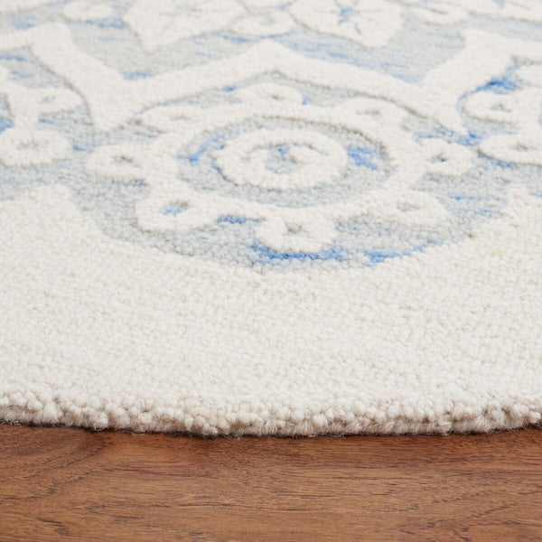 Safavieh Blossom 108 Hand Tufted Country and Floral Rug Ivory / Blue BLM108M-4