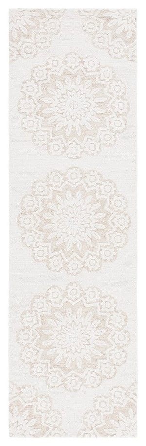 Safavieh Blossom 108 Hand Tufted Country and Floral Rug Ivory / Light Brown BLM108T-4