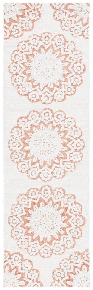Safavieh Blossom 108 Hand Tufted Country and Floral Rug Ivory / Pink BLM108U-4