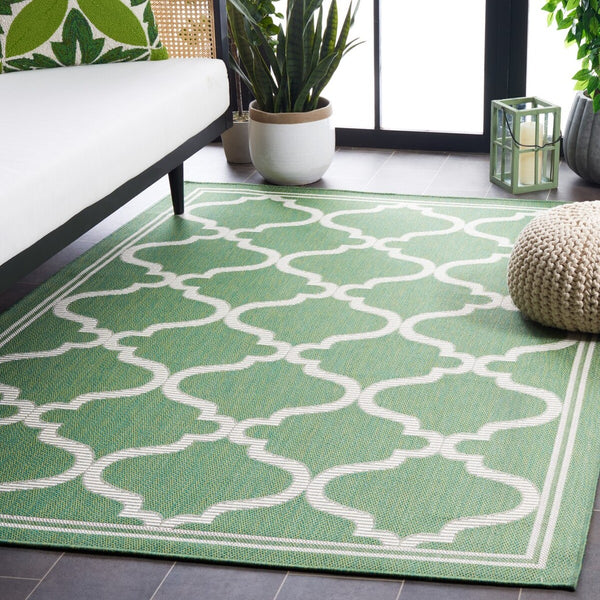 Safavieh Bermuda 810 Power Loomed Indoor / Outdoor Rug Green / Ivory 8' x 10'