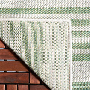 Safavieh Bermuda 828 Power Loomed Indoor / Outdoor Rug Green / Ivory 8' x 10'