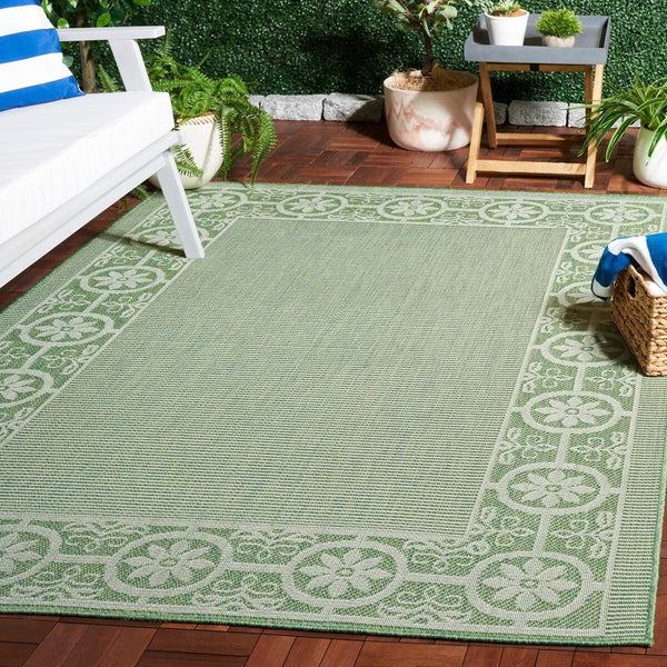 Safavieh Bermuda 838 Power Loomed Indoor / Outdoor Rug Green / Ivory 8' x 10'