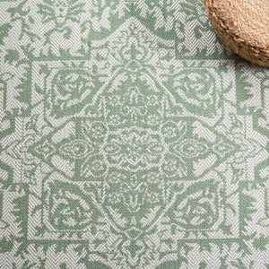 Safavieh Bermuda 885 Power Loomed Indoor / Outdoor Rug Green / Ivory 8' x 10'