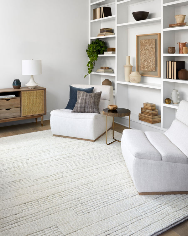 Surya Davey Handmade 2' X 3' Wool Rug - Timeless Hand-knotted Design For Classic Home Décor Elegance Light Beige Wool Bodv2300-23