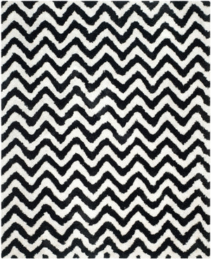 Safavieh Barcelona Shag 320 Hand Tufted  Rug Ivory / Black BSG320C-24