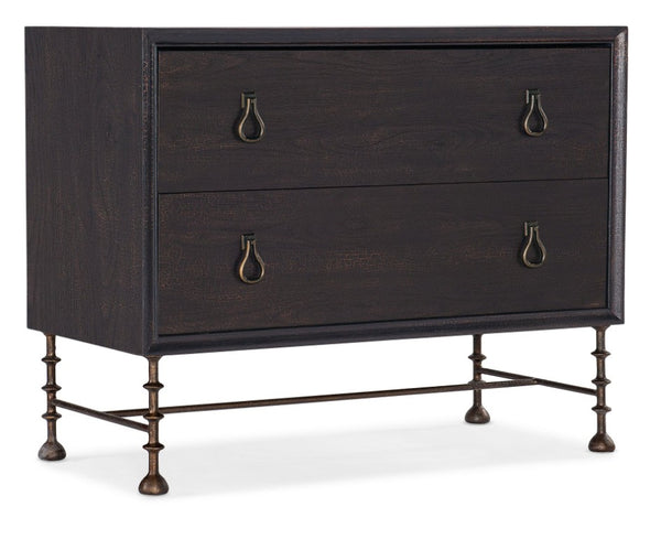 Hooker Furniture Big Sky Bachelors Chest With Pecky Hickory Veneer, Felt & Cedar Drawers, Turned Metal Legs, Power Medium Brown 6700-90017-98