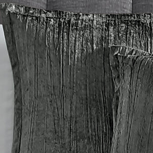 English Elm Turin Velvet 7-Piece Comforter Set Queen with Crinkle Texture, Decorative Pillows & Bed Skirt (Plush) Charcoal B340P342001