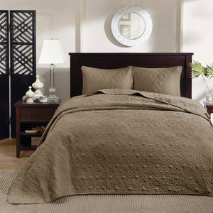 English Elm Reversible Queen Bedspread Set with Antimicrobial Cotton Fill, Oversized Quilted Cottage Texture Bedding Mocha 17.72 L x 15.35 W x 8.66 H B03597568
