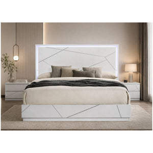 English Elm Esther Gloss White Silver Eastern King Bed with Led Headboard and Embossed Detail B2756S00026