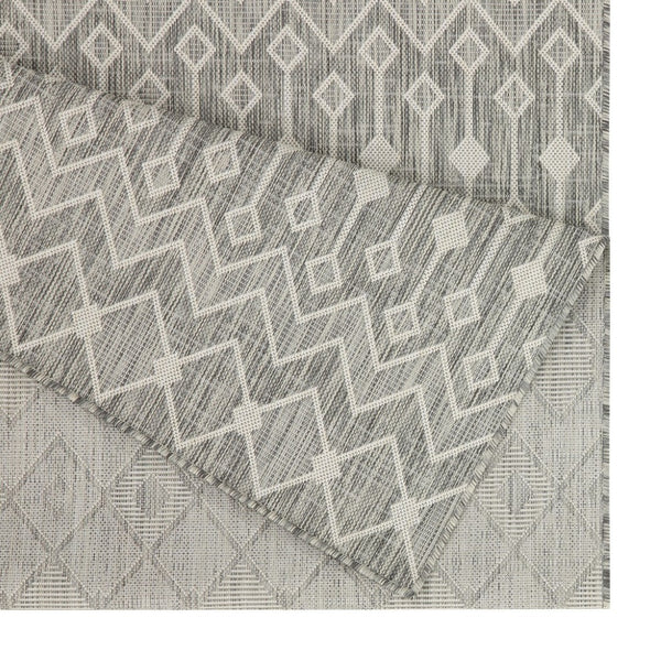 English Elm Sunshine Silver 5 Ft. 3 In. X 7 Ft. 3 In. Versatile Indoor/Outdoor Area Rug - Durable & Easy Care! B186P198914-GIGA