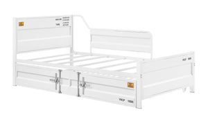 English Elm Cargo White Metal Daybed with Roll-Out Twin Trundle, Cargo Container Style, Recessed Panels, 330lb Capacity B2726P277135