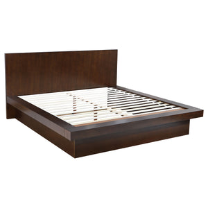 English Elm Piero Wire-brushed Oak Veneer Queen Bedroom Set with Louvered Panels Coastal Style B062S00739