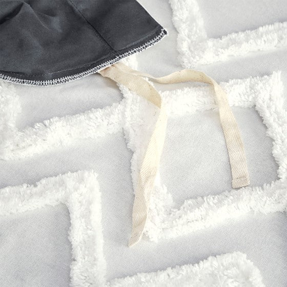 English Elm King/Cal King Mila 3-Piece Cotton Duvet Cover Set with Chenille Tufting, Gray Botanical Chevron Design, Button Closure, Machine Washable B03596502