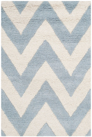Safavieh Cambridge 139 Hand Tufted  Rug Light Blue / Ivory CAM139A-26