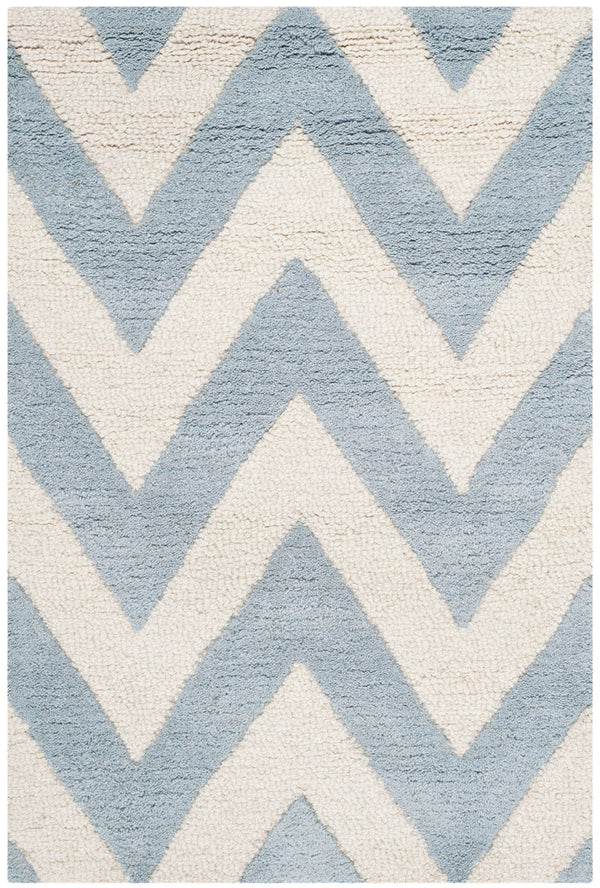 Safavieh Cambridge 139 Hand Tufted  Rug Light Blue / Ivory CAM139A-26