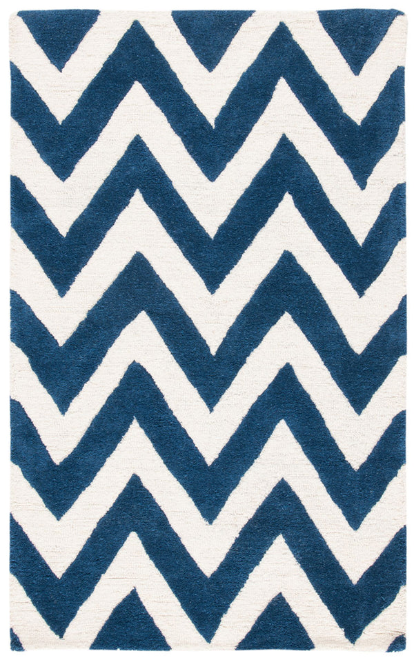 Safavieh Cambridge 139 Hand Tufted  Rug Navy / Ivory CAM139G-26