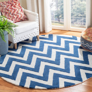 Safavieh Cambridge 139 Hand Tufted  Rug Navy / Ivory CAM139G-26