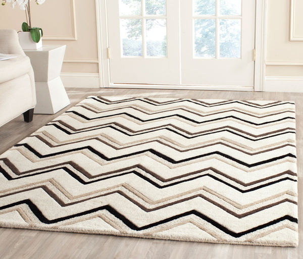 Safavieh Cambridge 581 Hand Tufted  Rug Ivory / Black CAM581B-26