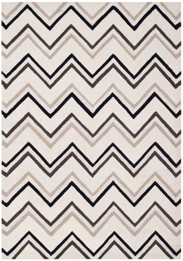 Safavieh Cambridge 581 Hand Tufted  Rug Ivory / Black CAM581B-26