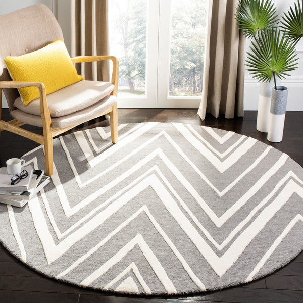 Safavieh Cambridge 711 Hand Tufted  Rug Dark Grey / Ivory CAM711D-4SQ