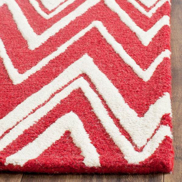 Safavieh Cambridge 711 Hand Tufted  Rug Red / Ivory CAM711H-3