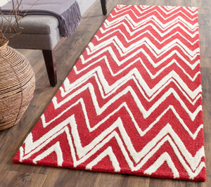 Safavieh Cambridge 711 Hand Tufted  Rug Red / Ivory CAM711H-3